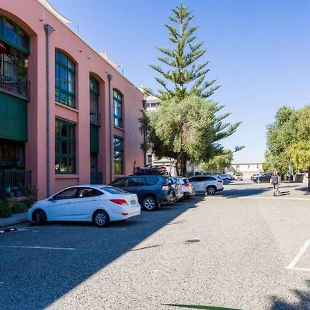 West End Warehouse Historical Opposite Beach Fremantle Eksteriør billede